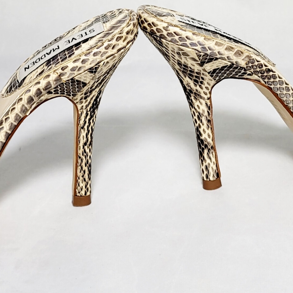 Steve Madden Snakeskin and Wood Women's Sandals Minor Flaw - Picture 2 of 13
